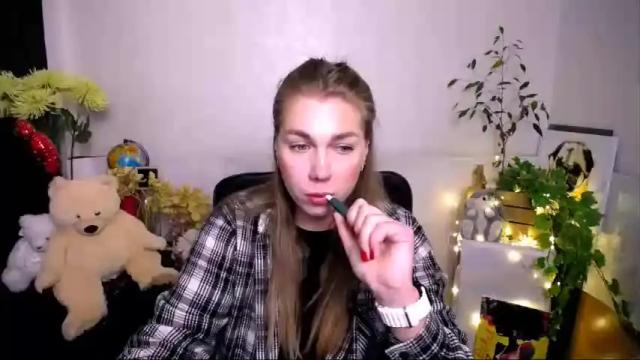 Image 6 of sport_tall_karina Stream on Chaturbate on 12 months ago