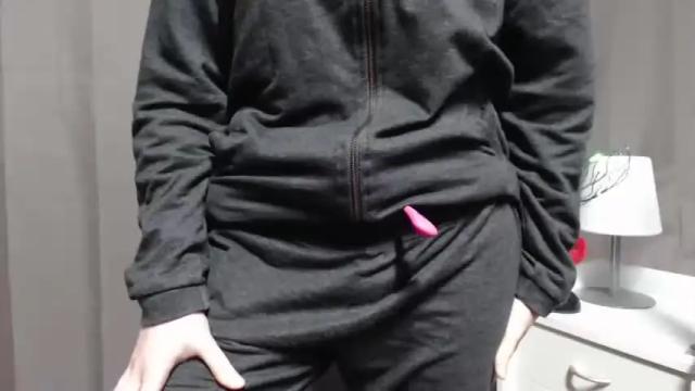 Image 3 of sportykate Stream on Chaturbate on 16 months ago