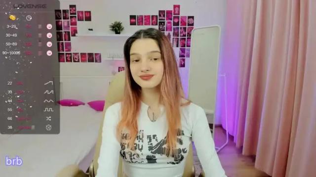 Image 7 of spring_blossom Stream on Chaturbate on 15 months ago