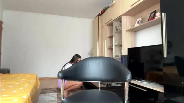 Image 4 of squirt_bunny77 Stream on Chaturbate on 2 months ago