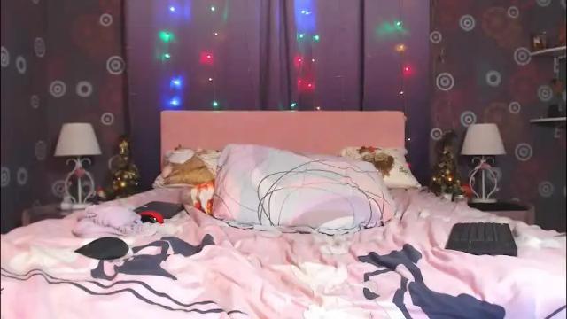 Image 3 of squirtyjess Stream on Chaturbate on 5 days ago