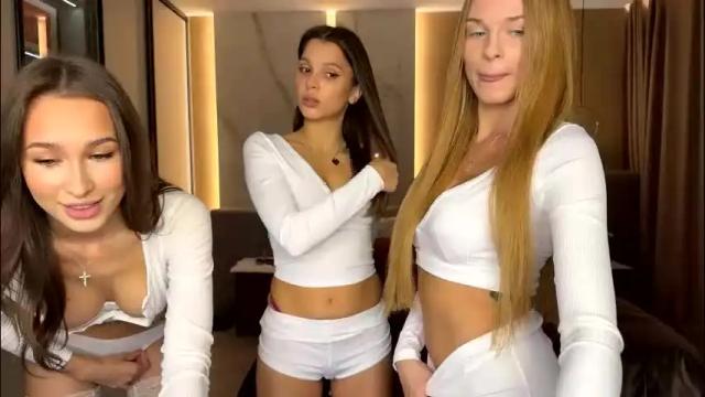 Image 3 of ssscarlett Stream on Chaturbate on 8 days ago