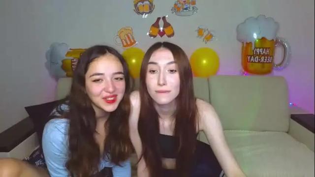 Image 3 of staceyku Stream on Chaturbate on 28 months ago