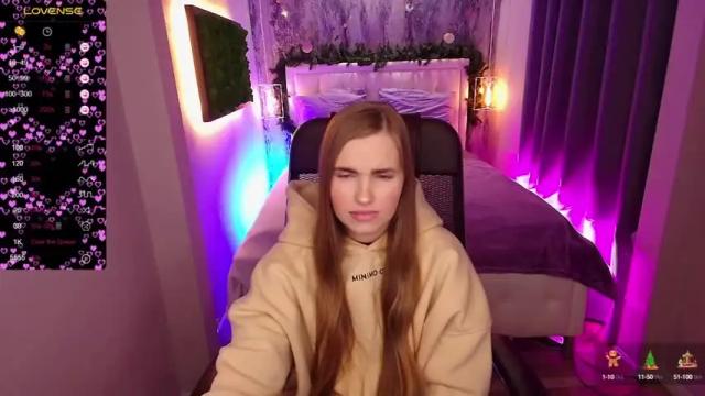 Image 7 of stacy_cruuz Stream on Chaturbate on 15 months ago