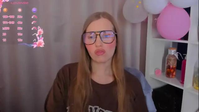 Image 6 of stacy_cruuz Stream on Chaturbate on 21 days ago