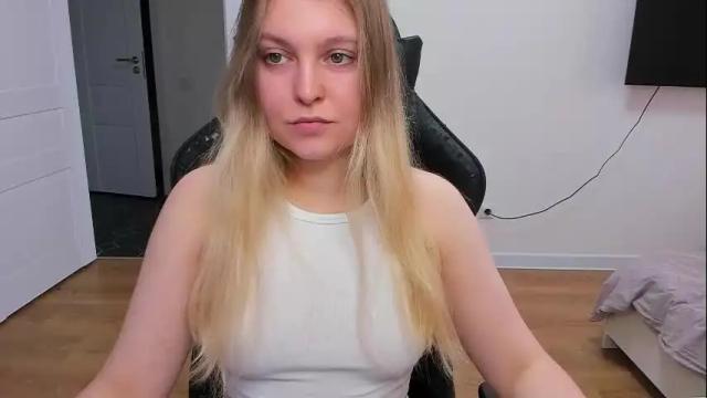 Image 3 of stacy_miraclee Stream on Chaturbate on 1 month ago