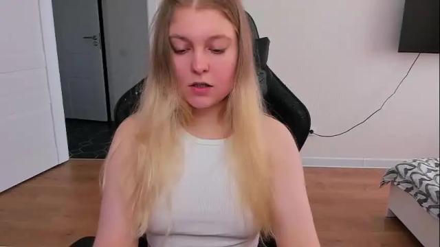 Image 2 of stacy_miraclee Stream on Chaturbate on 29 days ago