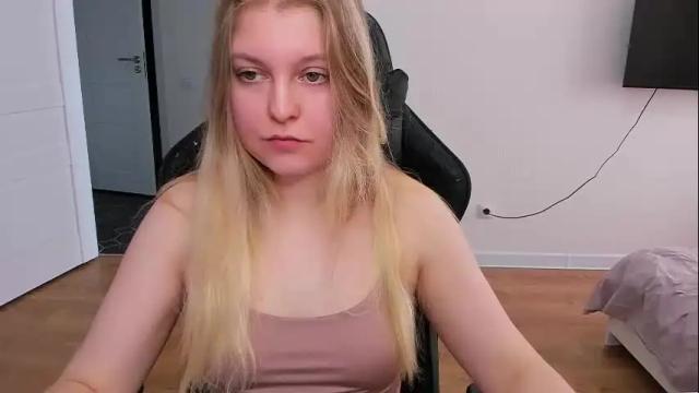 Image 4 of stacy_miraclee Stream on Chaturbate on 12 days ago