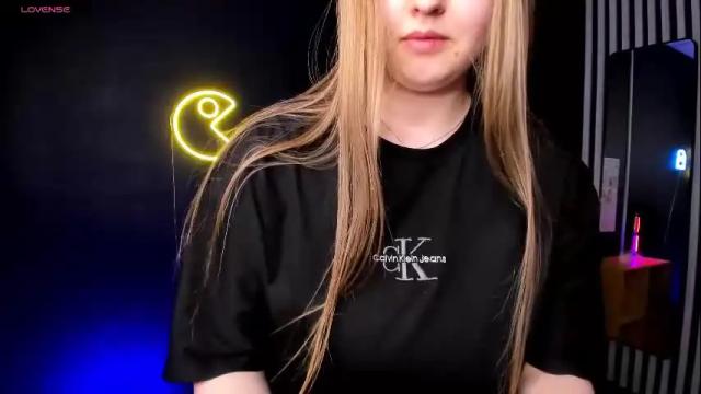 Image 3 of stacy_moor_ Stream on Chaturbate on 1 month ago