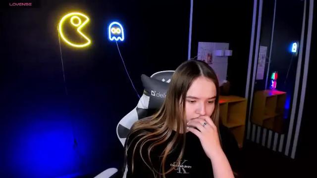 Image 4 of stacy_moor_ Stream on Chaturbate on 1 month ago
