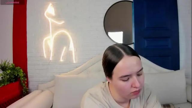 Image 2 of stacy_moor_ Stream on Chaturbate on 15 days ago