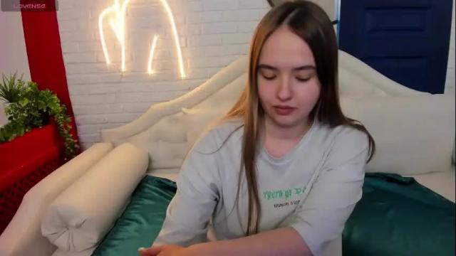 Image 3 of stacy_moor_ Stream on Chaturbate on 10 days ago