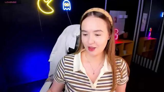 Image 3 of stacy_moor_ Stream on Chaturbate on 7 months ago