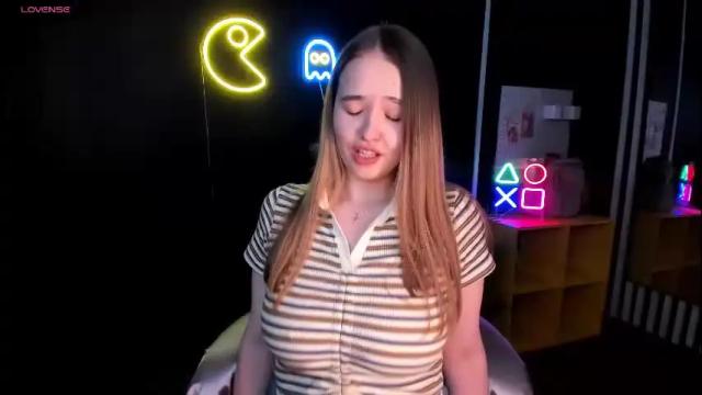 Image 2 of stacy_moor_ Stream on Chaturbate on 7 months ago