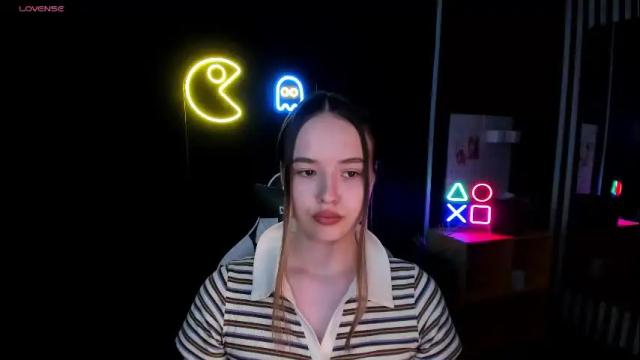 Image 2 of stacy_moor_ Stream on Chaturbate on 6 months ago