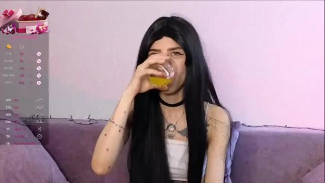 Image 4 of stacybesty Stream on Chaturbate on 16 months ago