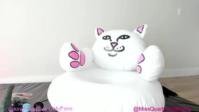 Image 7 of stacyquartz Stream on Chaturbate on 13 months ago