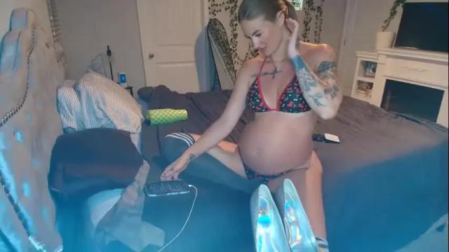 Image 2 of stacysmomm Stream on Chaturbate on 23 days ago
