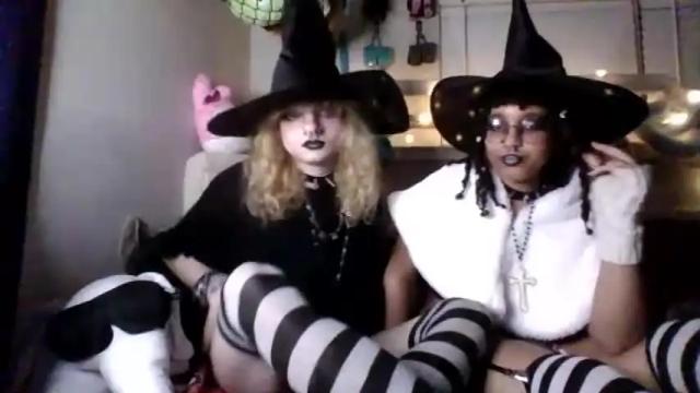 Image 2 of stardustgoddess Stream on Chaturbate on 15 months ago