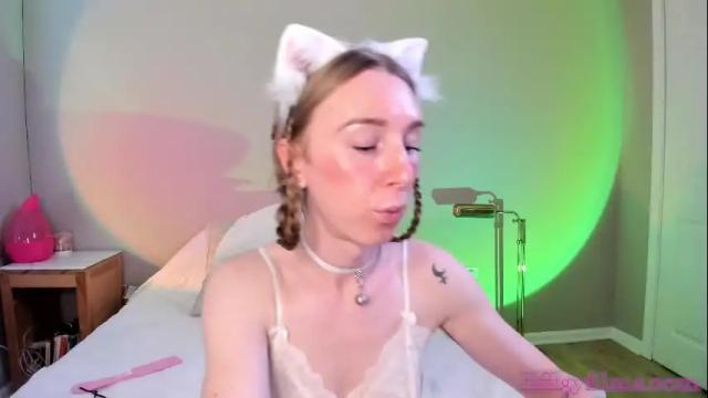 Image 3 of starduvall Stream on Chaturbate on 2 months ago
