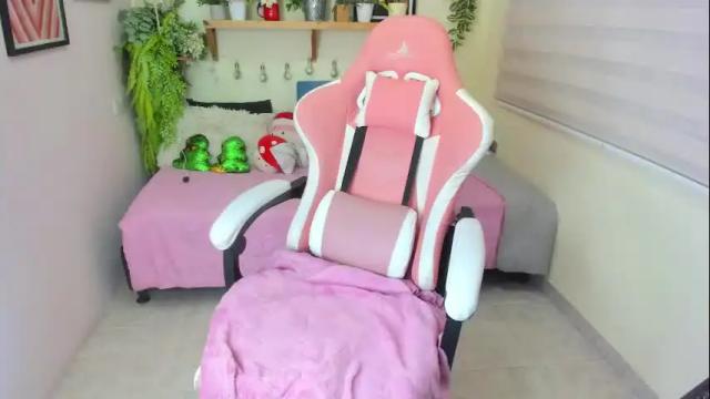 Image 2 of starlie_ Stream on Chaturbate on 16 days ago