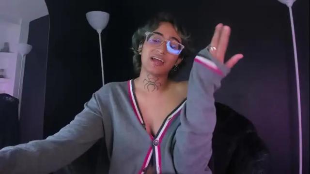Image 2 of stars4spider_ Stream on Chaturbate on 17 days ago