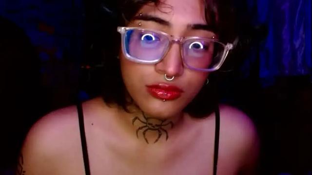 Image 3 of stars4spider_ Stream on Chaturbate on 1 month ago