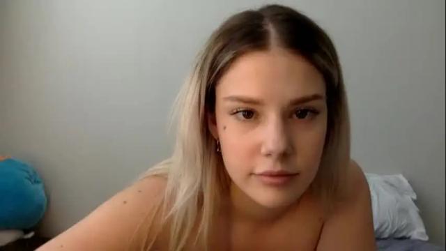 Image 6 of stassiebabyxo Stream on Chaturbate on 12 months ago