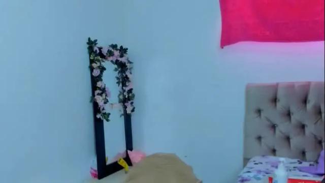Image 11 of stassiebell Stream on Chaturbate on 1 month ago