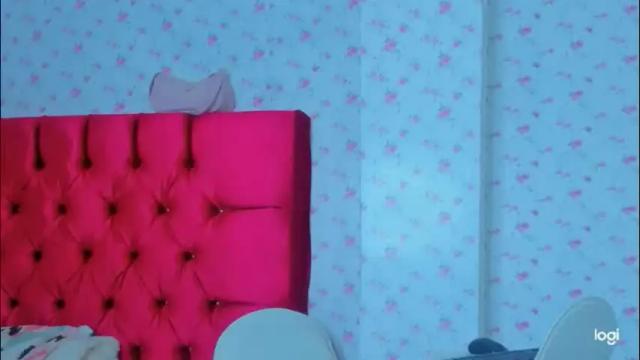 Image 3 of stassiebell Stream on Chaturbate on 1 month ago