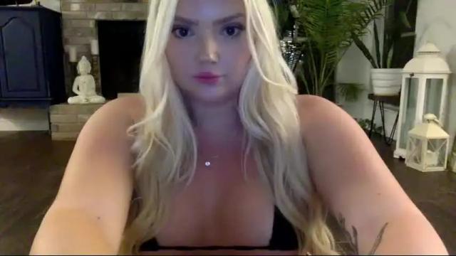 Image 6 of stassilovexo Stream on Chaturbate on 24 months ago