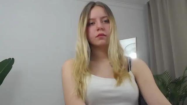 Image 12 of stasygilbert Stream on Chaturbate on 16 months ago