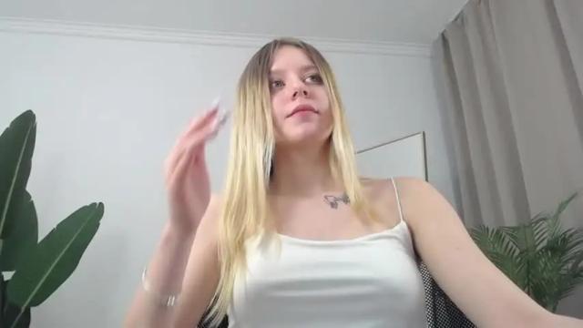 Image 11 of stasygilbert Stream on Chaturbate on 15 months ago
