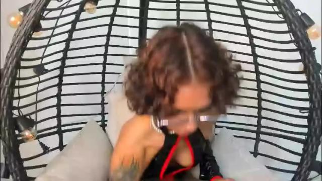 Image 2 of stefania_paz Stream on Chaturbate on 4 months ago