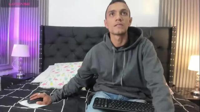 Image 2 of stefany_pablo1 Stream on Chaturbate on 2 months ago