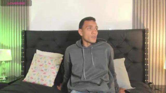 Image 6 of stefany_pablo1 Stream on Chaturbate on 1 month ago