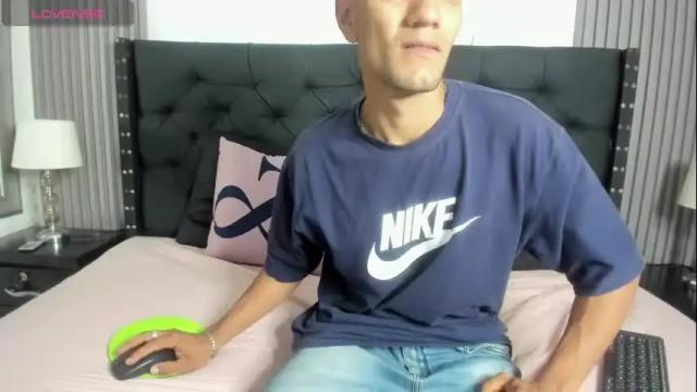 Image 3 of stefany_pablo1 Stream on Chaturbate on 1 month ago