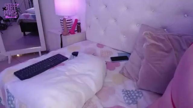 Image 12 of stefany_ponce Stream on Chaturbate on 18 months ago