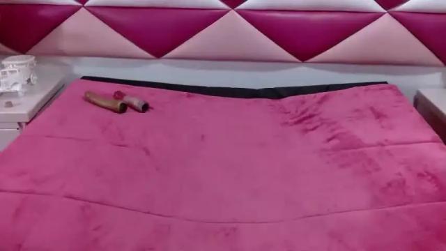 Image 3 of stefanysweett Stream on Chaturbate on 15 months ago