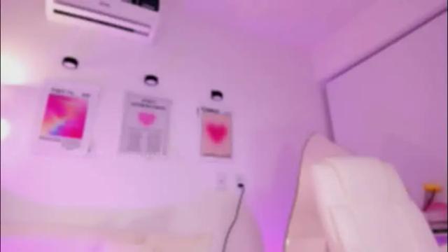 Image 7 of steff_london Stream on Chaturbate on 2 days ago