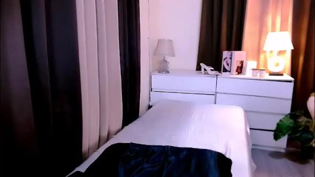 Image 10 of steffani_deluxe Stream on Chaturbate on 2 months ago