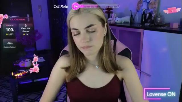 Image 12 of steficutie Stream on Chaturbate on 14 days ago