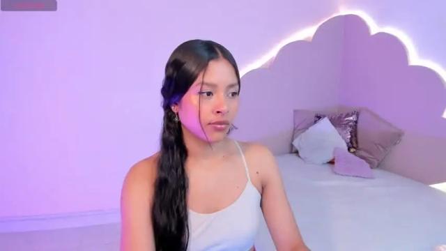 Image 3 of stefiechristen2 Stream on Chaturbate on 15 months ago