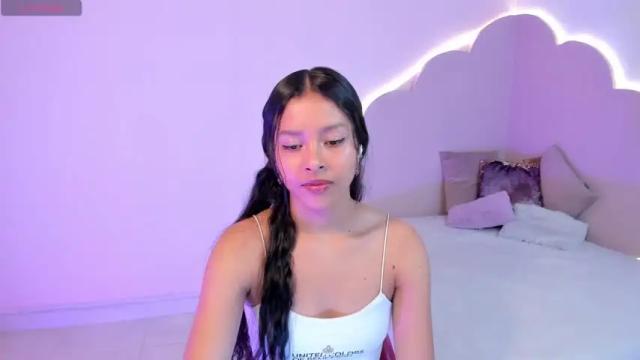 Image 2 of stefiechristen2 Stream on Chaturbate on 15 months ago
