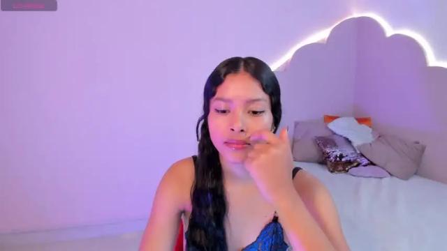 Image 2 of stefiechristen2 Stream on Chaturbate on 15 months ago