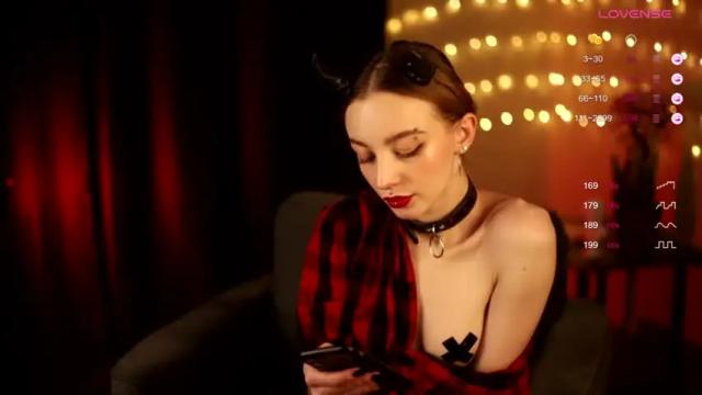 Image 11 of stella_and_saren Stream on Chaturbate on 12 months ago