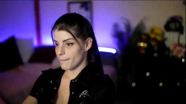 Image 2 of stella_shock Stream on Chaturbate on 1 month ago