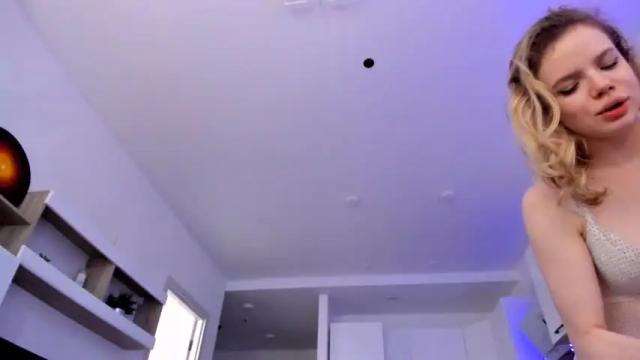 Image 2 of stella_vans Stream on Chaturbate on 13 months ago