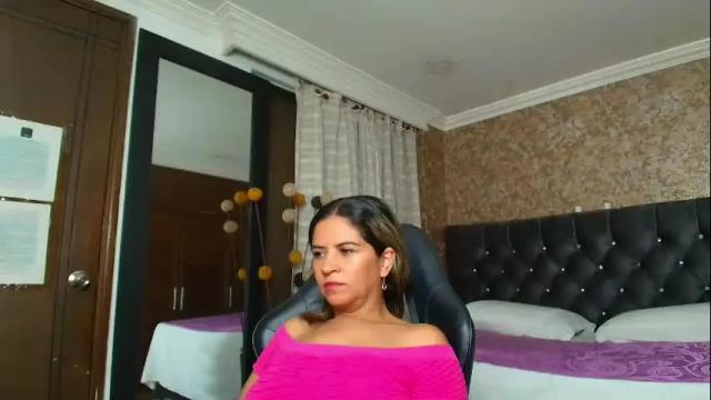 Image 7 of stella_xue Stream on Chaturbate on 2 months ago