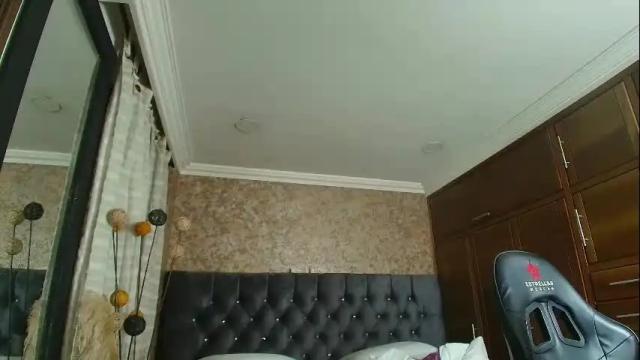 Image 3 of stella_xue Stream on Chaturbate on 2 months ago